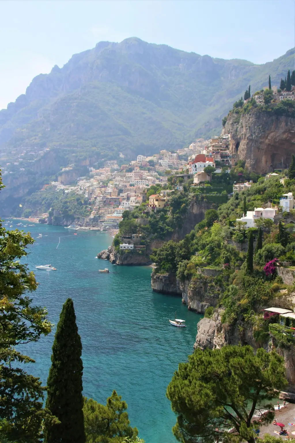 Green cliffs above the Amalfi road